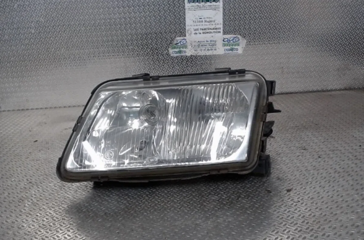 Phare gauche Audi A3 (8L1) 1.6 (1996-2003) occasion