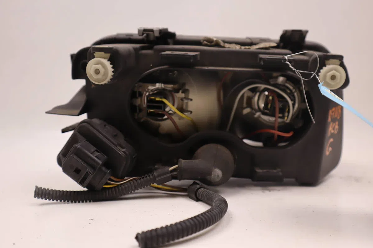 Phare gauche Audi A3 (8L1) 1.9 tdi (1996-2001) occasion