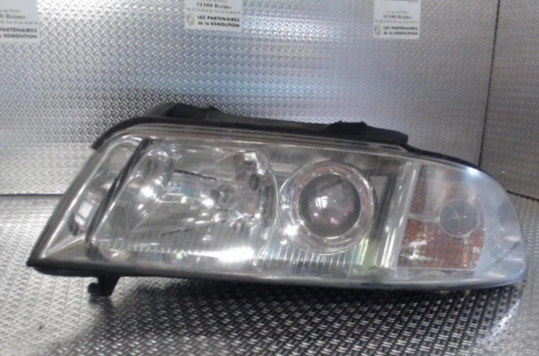 Phare gauche Audi A3 (8L1) 1.9 tdi (1996-2001) occasion