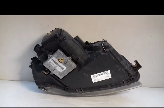 Phare gauche Audi A3 (8P1) 2.0 tdi 16v (2003-2012) 3 portes occasion