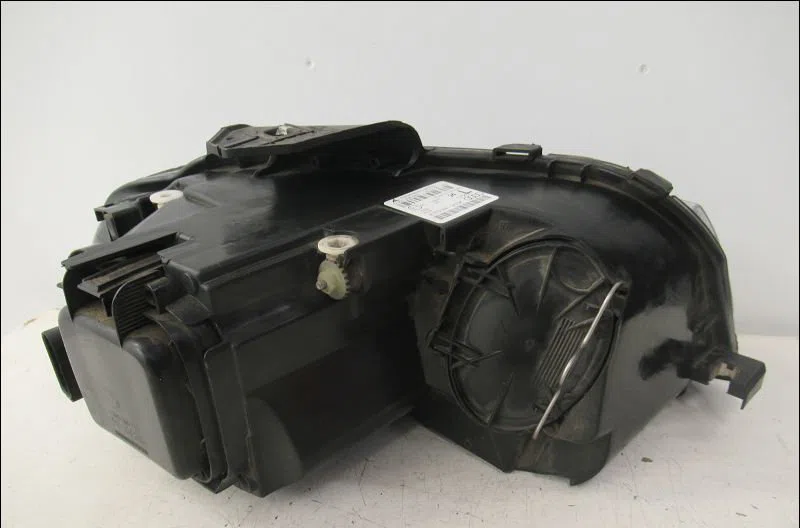 Phare gauche Audi A3 (8P1) 2.0 tdi 16v (2003-2012) 3 portes occasion