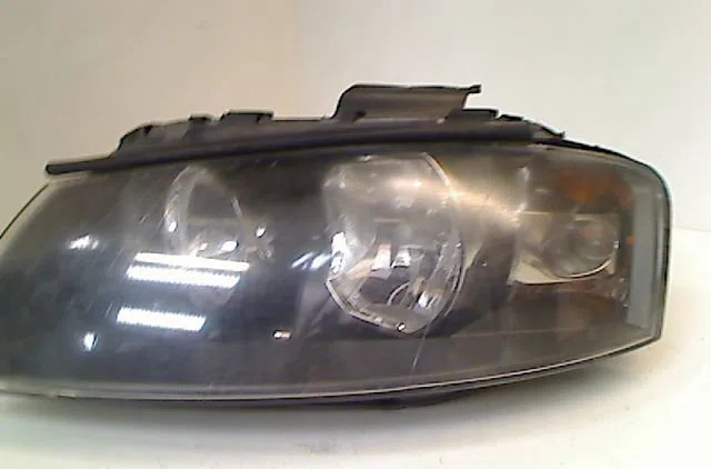 Phare gauche AUDI A3 II  2.0 TDi 140ch occasion