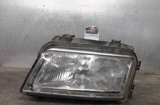 Phare gauche AUDI A4 1  A4 1 AVANT PHASE 1 BREAK occasion