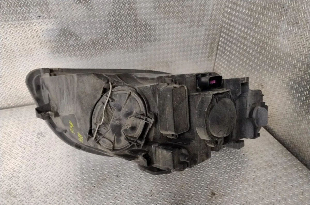 Phare gauche AUDI A4 2  A4 2 AVANT PHASE 2 BREAK occasion