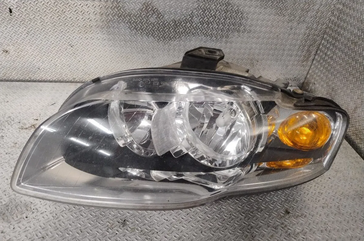 Phare gauche AUDI A4 2  A4 2 AVANT PHASE 2 BREAK occasion
