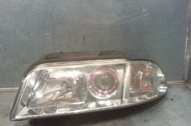Phare gauche AUDI A4 2002 occasion