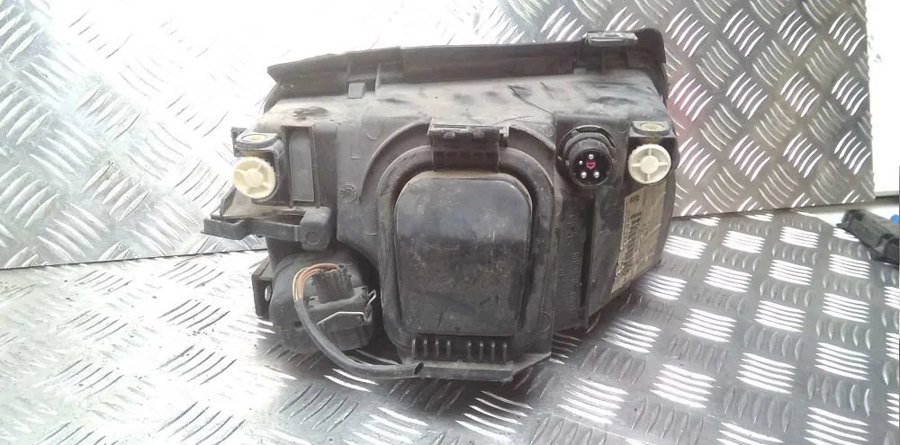 Phare gauche Audi A4 B5 (8D2) 1.6 (1994-2000) occasion