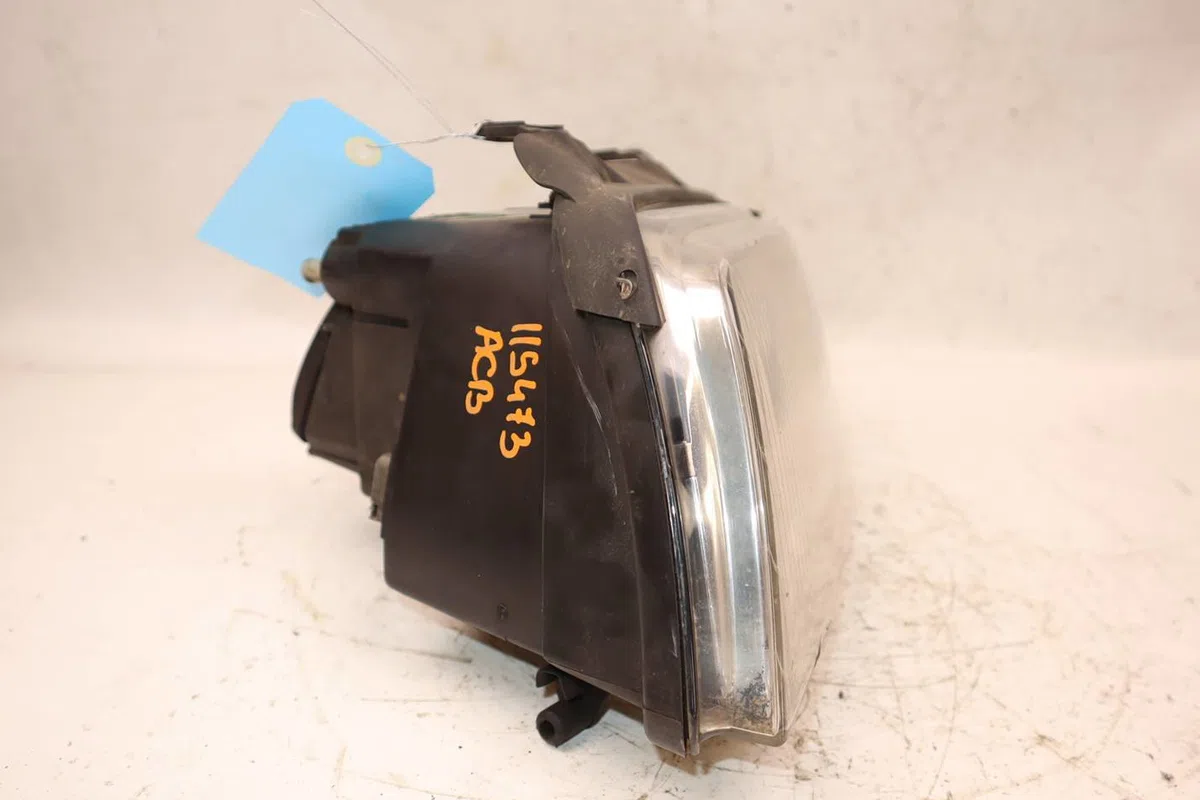 Phare gauche Audi A4 B5 Avant (8D5) 1.9 tdi (1996-2001) occasion
