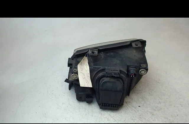 Phare gauche Audi A4 B5 Avant (8D5) 1.9 tdi (1996-2001) occasion
