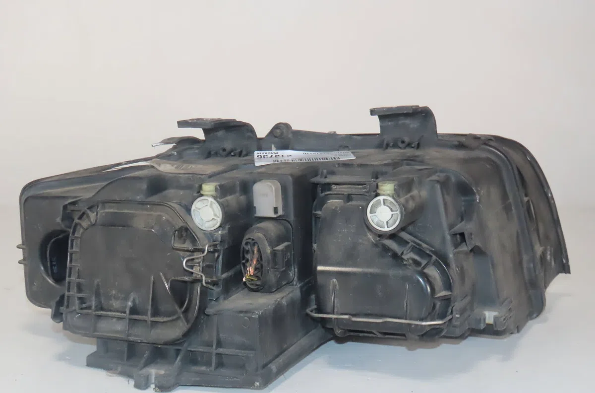Phare gauche Audi A4 B6 (8E2) 1.9 tdi (2000-2004) occasion