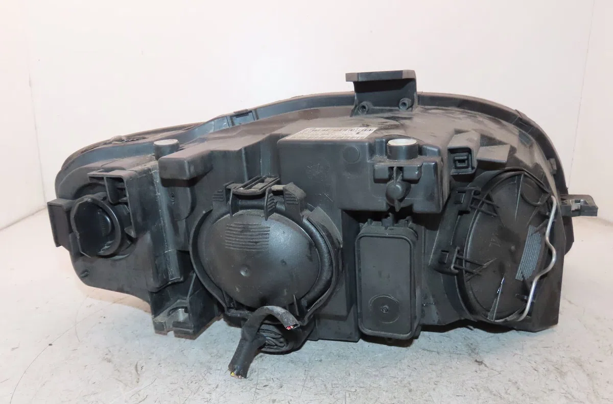 Phare gauche Audi A4 B7 Avant (8ED) 2.0 tdi 16v (2004-2008) occasion