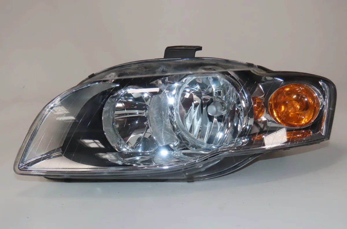 Phare gauche Audi A4 B7 Avant (8ED) 2.0 tdi (2004-2008) occasion