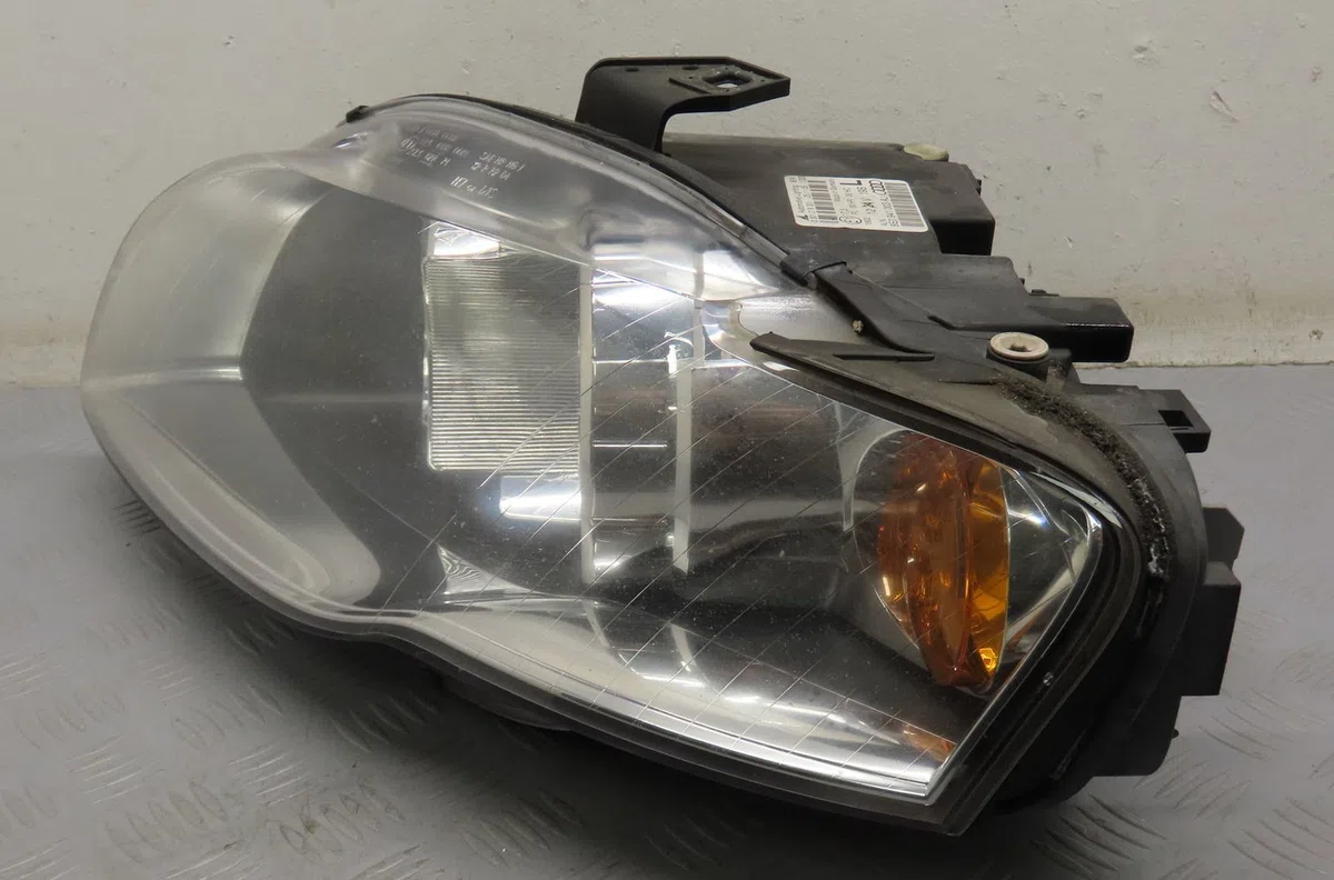 Phare gauche Audi A4 B7 Décapotable (8HE) 3.0 tdi quattro (2006-2009) occasion
