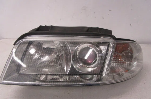 Phare gauche AUDI A4 I  1.9 TDi 115ch occasion
