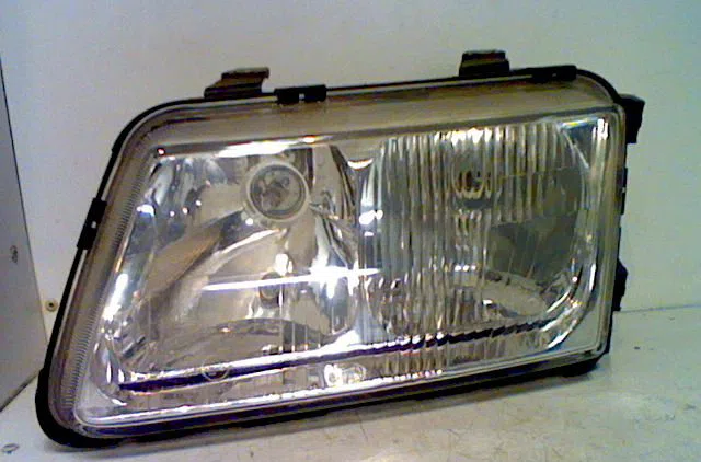 Phare gauche AUDI A4 I 1997 occasion