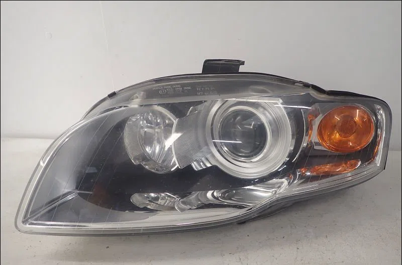Phare gauche AUDI A4 II  2.0 TDi 140ch occasion
