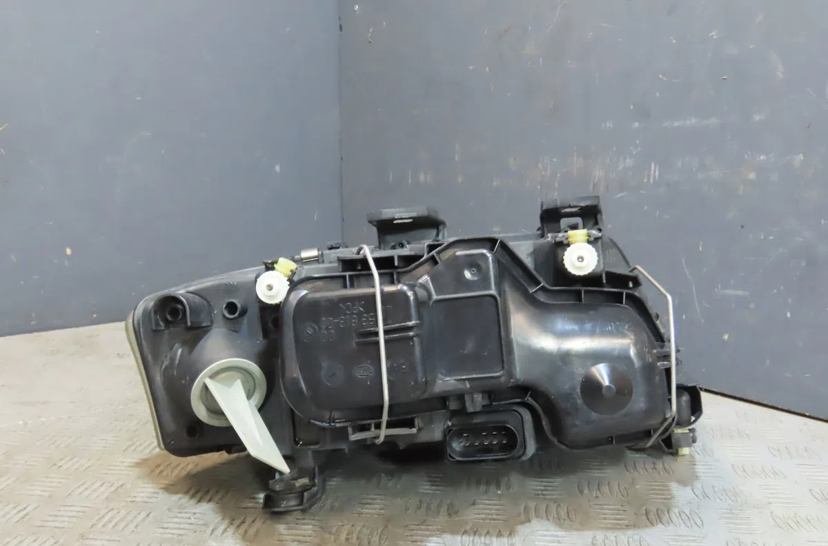 Phare gauche Audi A6 C5 (4B2) 2.5 tdi quattro (1997-2005) occasion