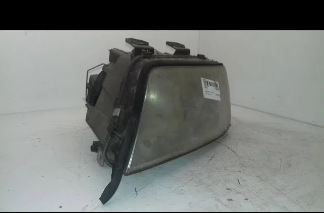 Phare gauche Audi A6 C5 Avant (4B5) 2.5 tdi (1997-2005) occasion