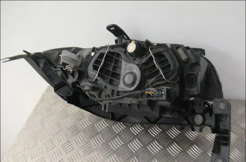 Phare gauche Bmw 1 (E87) 116 d (2009-2011) occasion