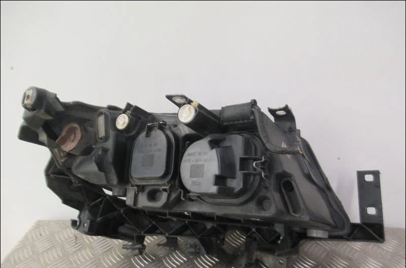 Phare gauche Bmw 3 (E90) 320 d (2004-2011) occasion