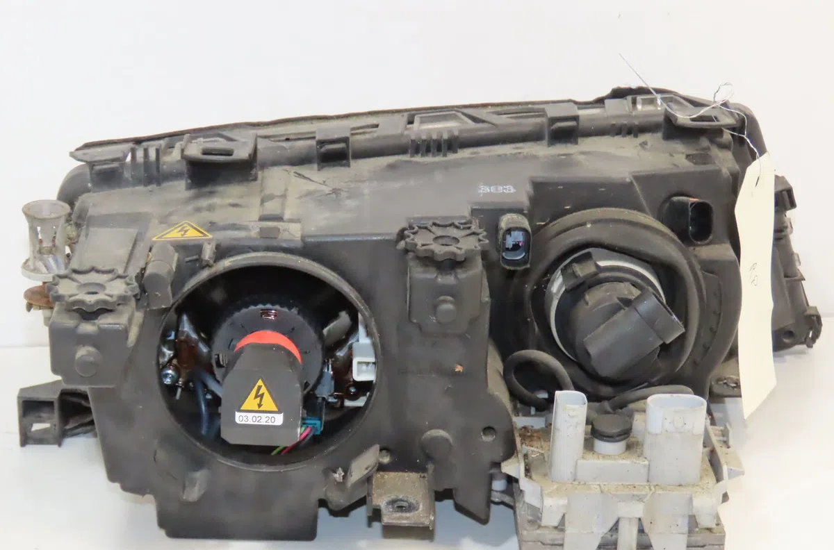 Phare gauche Bmw 3 Touring (E46) 330 xd (2000-2003) occasion