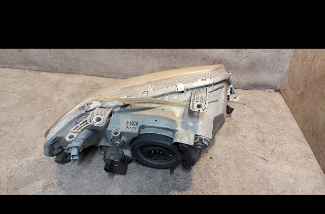 Phare gauche Chevrolet AVEO - KALOS 3-5 portes (T200) 1.4 (2005-2008) occasion