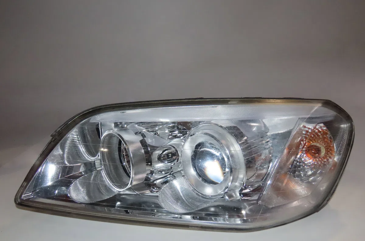 Phare gauche Chevrolet CAPTIVA (C100, C140) 2.0 d (2007) occasion