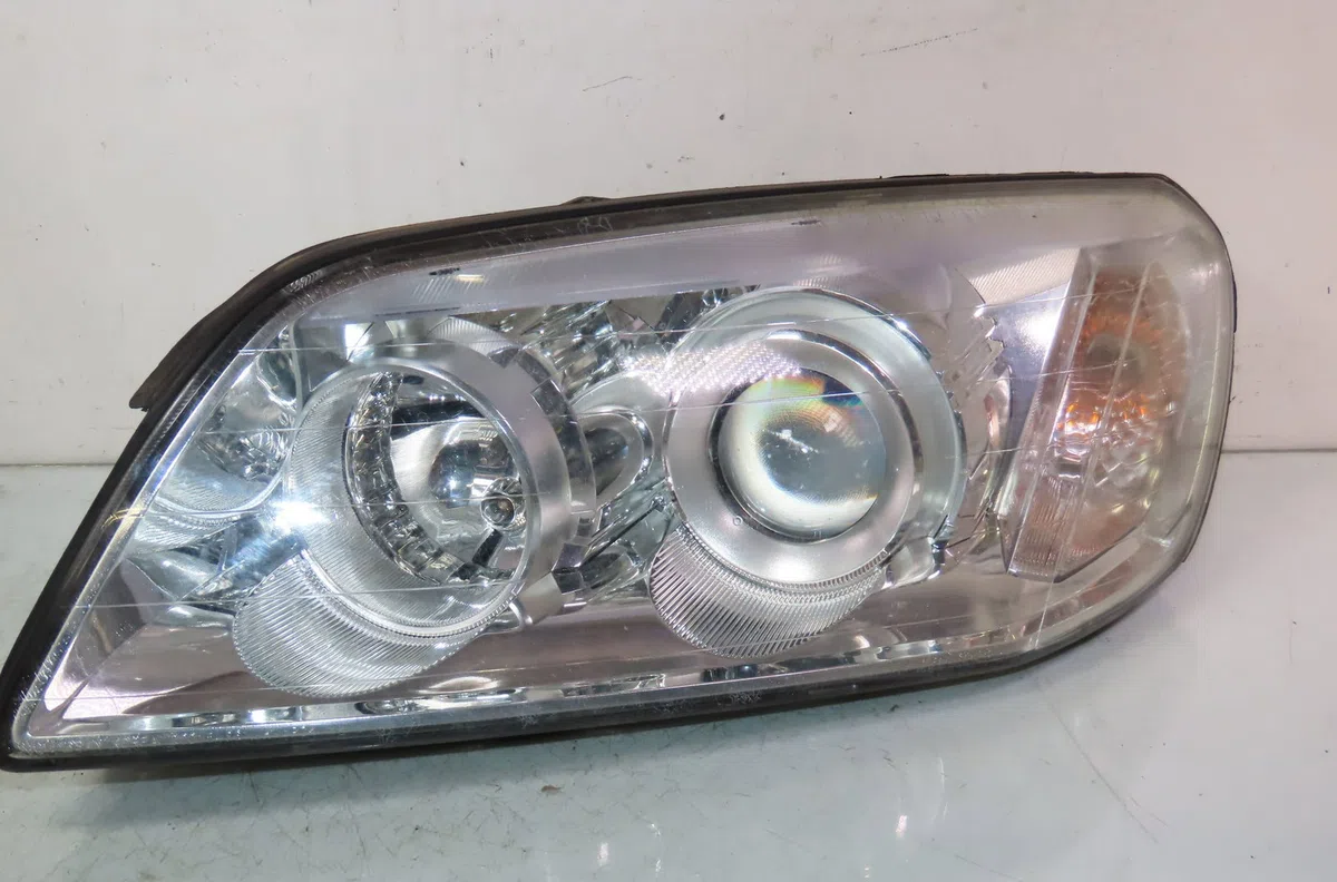 Phare gauche Chevrolet CAPTIVA (C100, C140) 2.0 d (2007) occasion