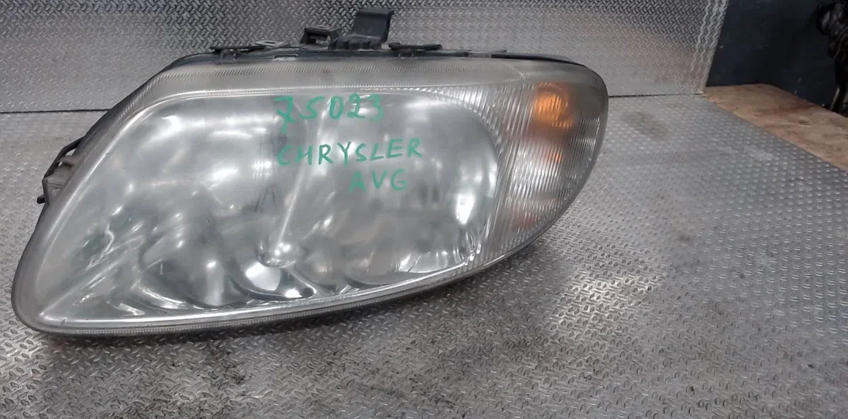 Phare gauche Chrysler VOYAGER IV (RG, RS) 2.5 crd (2000-2008) occasion