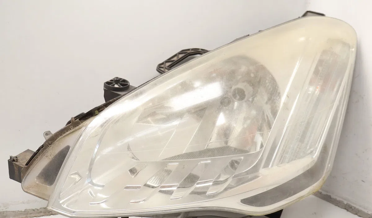 Phare gauche Citroen BERLINGO Camionnette-Monospace (B9) 1.6 hdi - bluehdi 75 (2010) 4 portes occasion