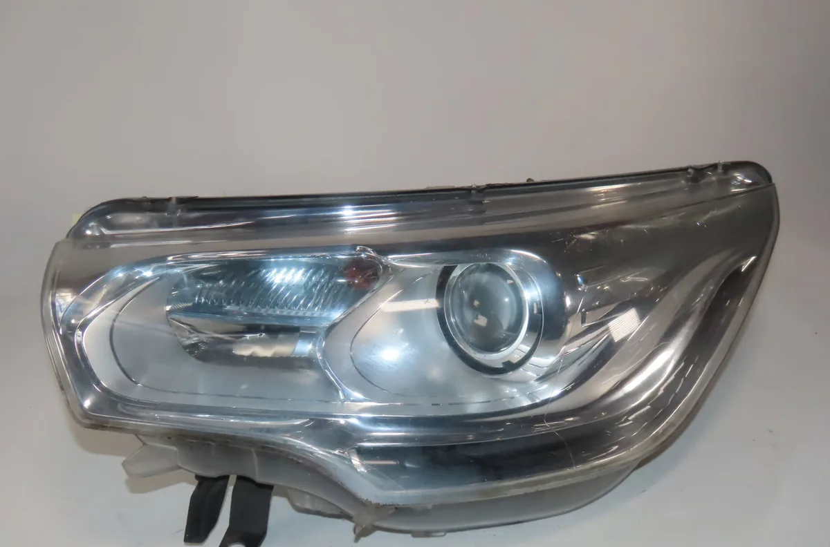 Phare gauche Citroen C4 II (NC_) 1.6 hdi 115 (2012) occasion