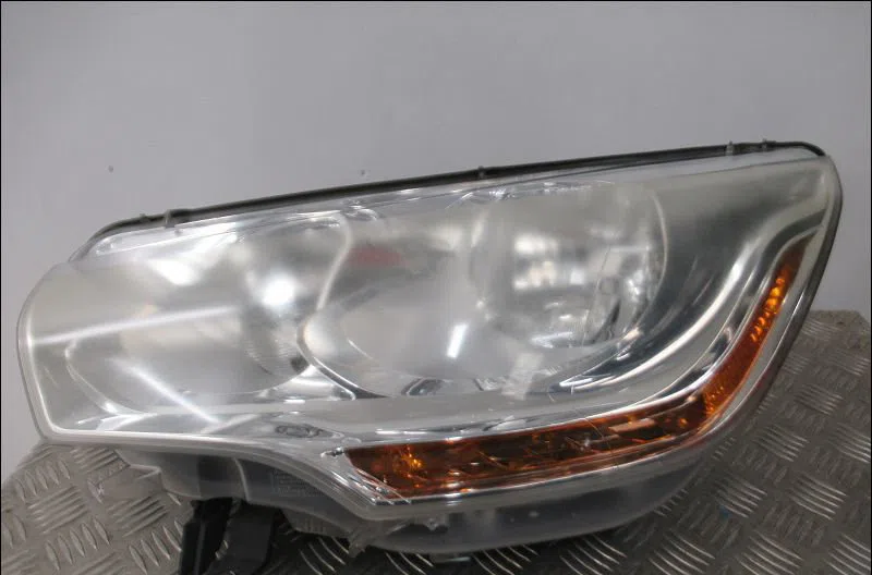 Phare gauche Citroen C4 II (NC_) 1.6 hdi 115 (2012) occasion