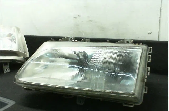 Phare gauche Citroën EVASION Monospace (22, U6) 2.0 hdi (1999-2002) occasion