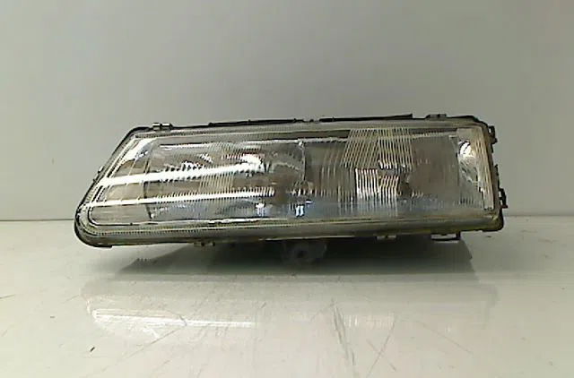 Phare gauche CITROEN XANTIA  1.9 D occasion
