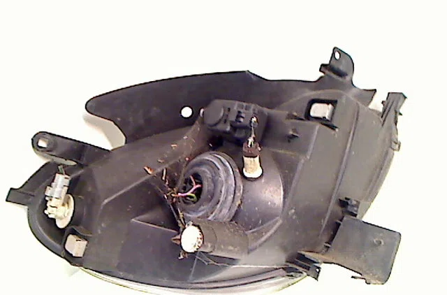 Phare gauche CITROEN XSARA PICASSO  1.6 HDI 110ch occasion