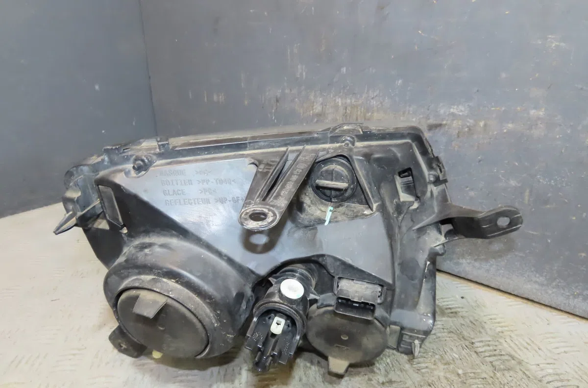 Phare gauche Dacia DUSTER (HS_) 1.5 dci 4x4 (hsmc, hsmd) (2010-2018) 5 portes occasion
