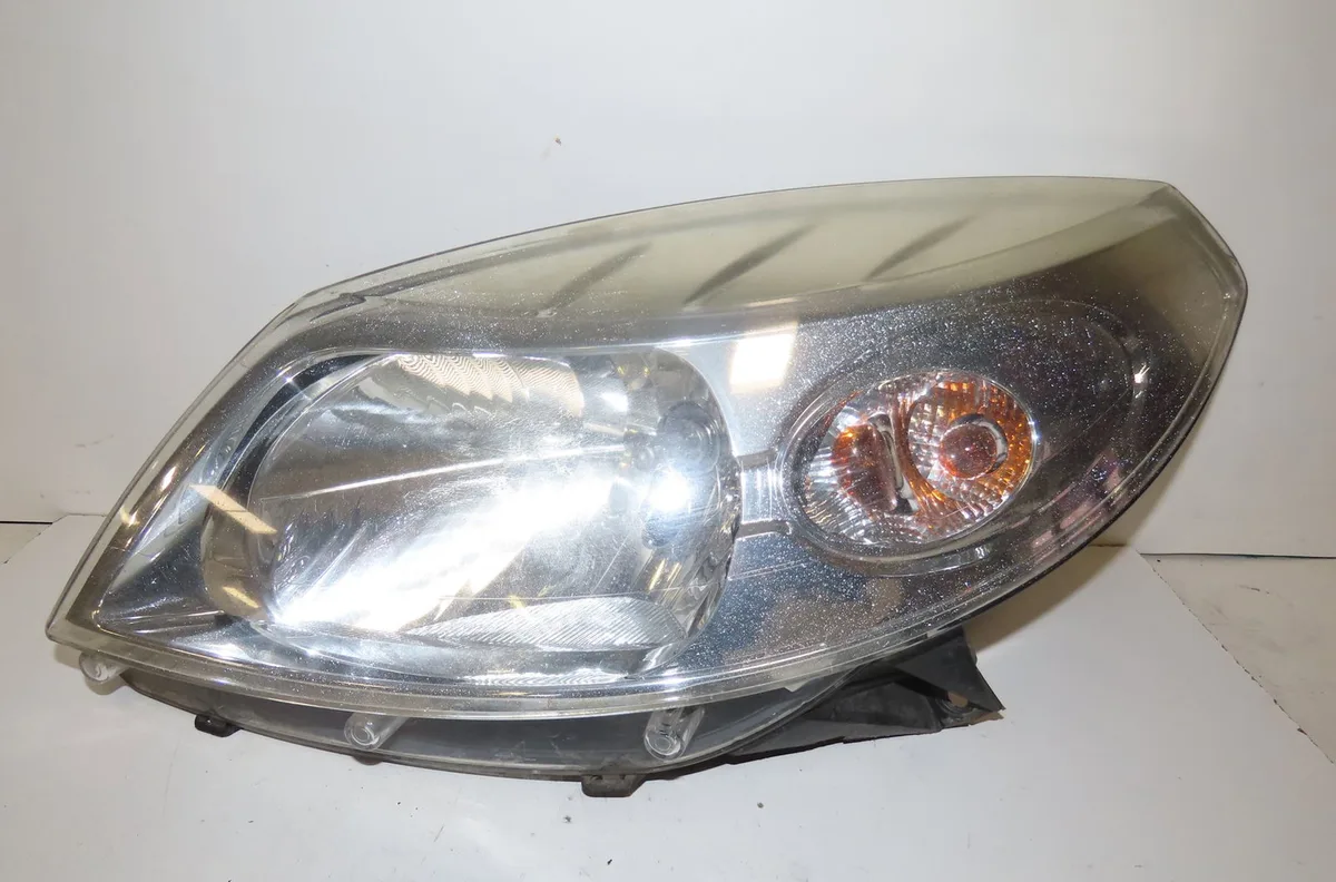 Phare gauche Dacia SANDERO 1.4 mpi lpg (2009) occasion