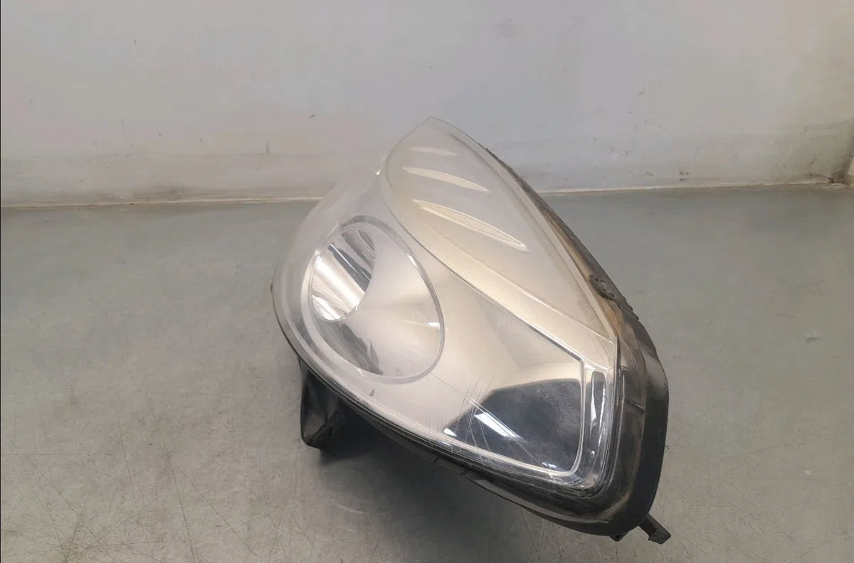 Phare gauche DACIA SANDERO I  1.4 MPI 75ch occasion