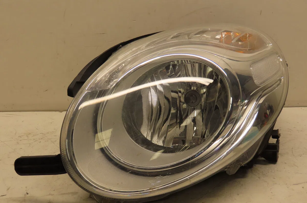 Phare gauche Fiat 500L (351_, 352_) 1.6 d multijet (199lye1b) (2013) occasion