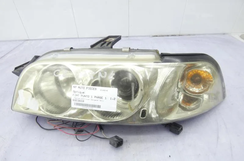 Phare gauche FIAT PUNTO 1 PHASE 1 occasion