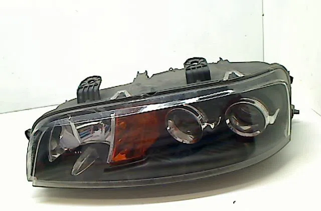 Phare gauche Fiat PUNTO (188_) 1.2 16v 80 (188.233, .235, .253, .255, .333, .353, .639,... (1999-2006) occasion