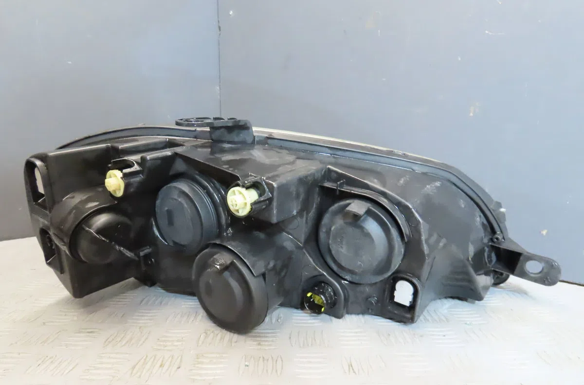 Phare gauche Fiat PUNTO (188_) 1.3 jtd 16v (2003-2012) 5 portes occasion