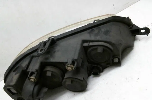 Phare gauche Fiat PUNTO (188_) 1.3 jtd 16v (2003-2012) 5 portes occasion