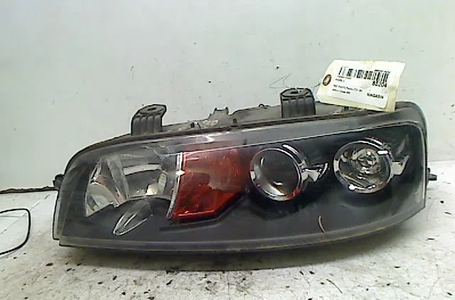 Phare gauche Fiat PUNTO (188_) 1.9 jtd 80 (188.237, .257, .337, .357) (1999-2012) occasion