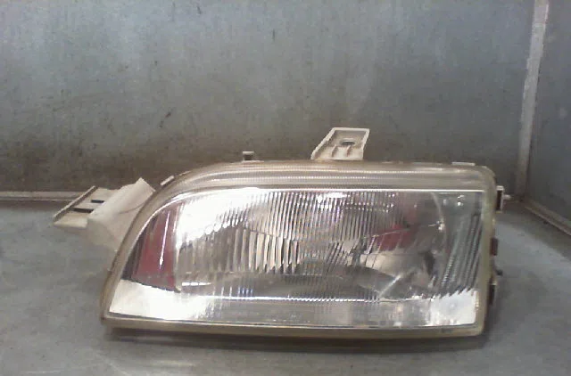 Phare gauche FIAT PUNTO 1996 occasion