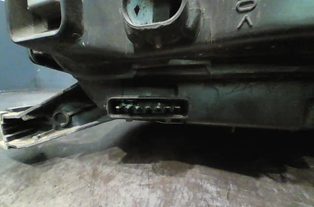 Phare gauche FIAT PUNTO 2000 occasion