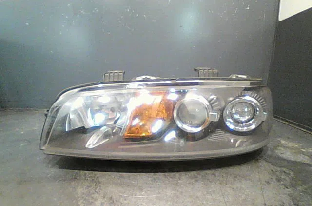 Phare gauche FIAT PUNTO 2000 occasion