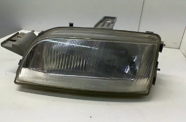 Phare gauche FIAT PUNTO I  1.1i 54ch occasion