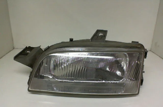 Phare gauche FIAT PUNTO I  1.2i 75ch occasion