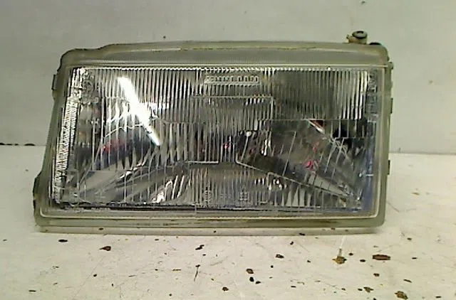 Phare gauche Fiat UNO (146_) 45 i.e. 1.0 (146e, 146a) (1984-1995) occasion